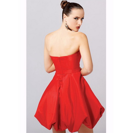robe-bustier-rouge-courte-71-2 Kort röd axelbandslös klänning