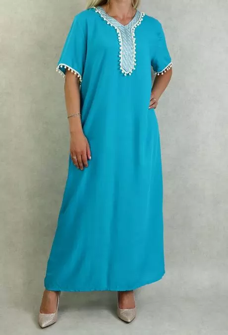 robe-blanche-et-bleu-turquoise-14_18-10 Vit och turkosblå klänning