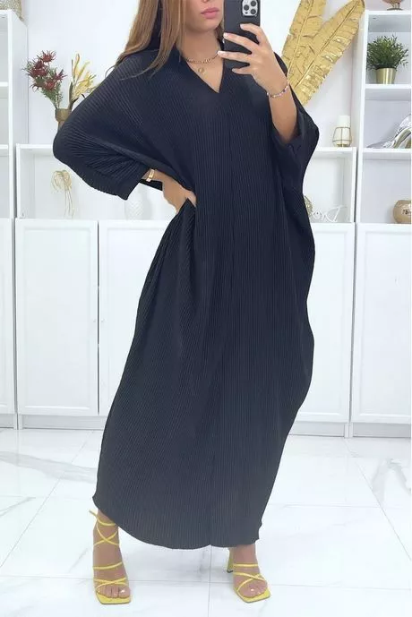 robe-noire-manche-longue-grande-taille-51_3-11 Svart långärmad plus size klänning