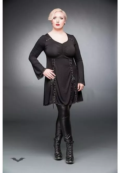 vetement-gothique-femme-grande-taille-20_15-7 Plus size kvinnors gotiska kläder