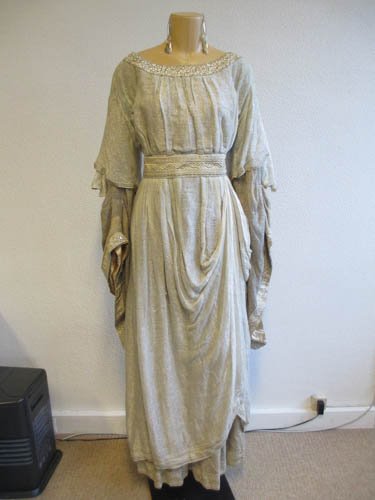 Antik klänning