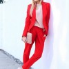 Röd kostym för kvinnor