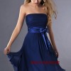 Kort blå klänning